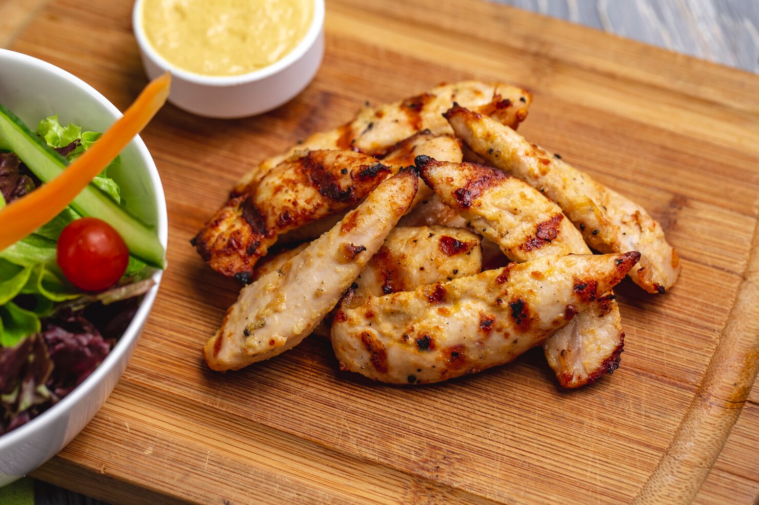 calories in grilled chicken breast